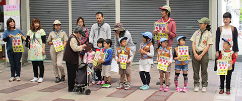 義援金募金風景