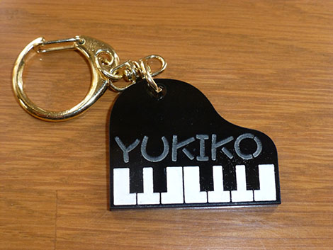 ピアノキーホルダー